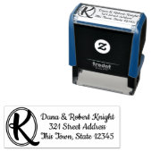 Tampon Auto-encreur Monogramme à main levée (En situation)