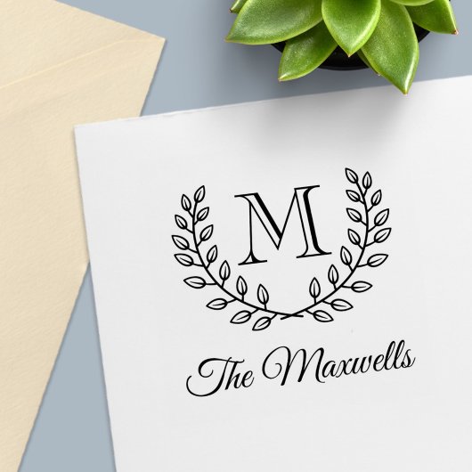 Tampon Auto-encreur Monogramme de la couronne double Nom de famille in