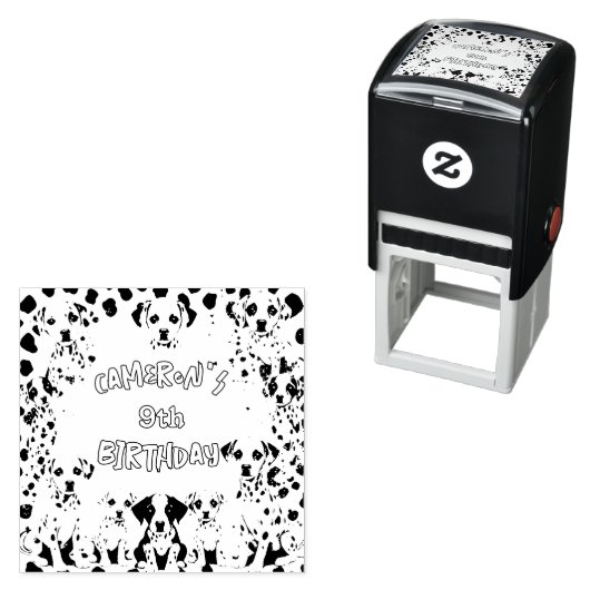 Tampon Auto-encreur Noir et blanc Dalmatie chiot fête d'anniversaire (En situation)