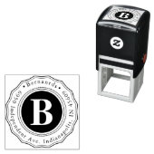 Tampon Auto-encreur Nom de famille de conception arrondie unique (En situation)