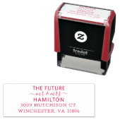 Tampon Auto-encreur Nom de famille moderne (En situation)