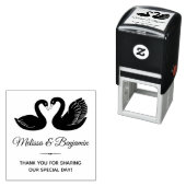 Tampon Auto-encreur Paire de cygnes noirs Merci Mariage (En situation)
