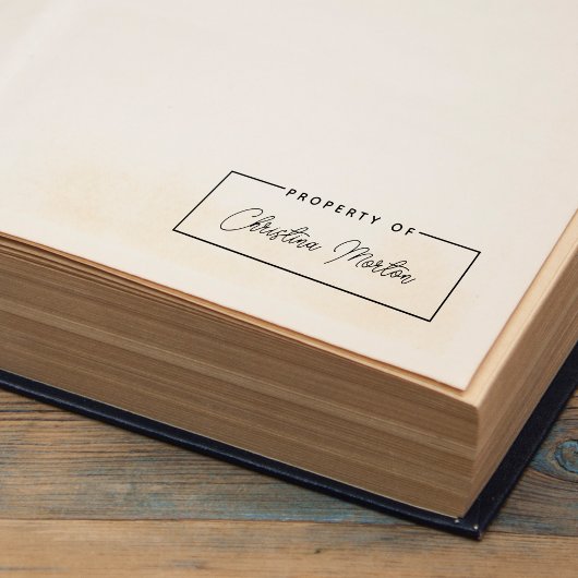 Tampon Auto-encreur Propriété Simple Du Nom De Script manuscrit