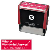 Tampon Auto-encreur "Quelle Merveilleuse Réponse !" + Nom Du Tuteur Pe (En situation)
