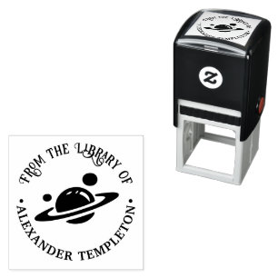 Tampon Auto-encreur Saturne avec anneaux, Lunes Nom du livre de la bib