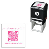 Tampon Auto-encreur Script custom text and QR code   (En situation)