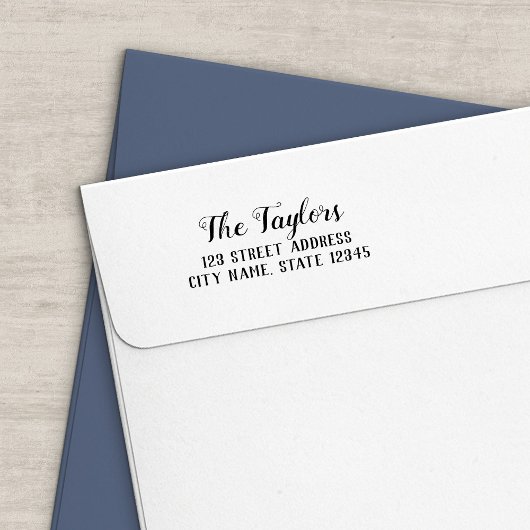 Tampon Auto-encreur Script élégant Nom de famille Adresse de retour