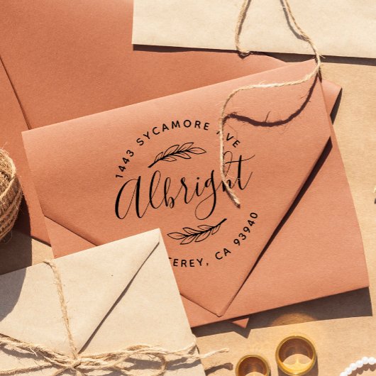 Tampon Auto-encreur Script rustique Nom de famille Wreath Adresse de r