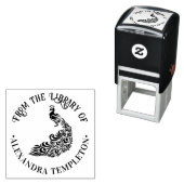 Tampon Auto-encreur Silhouette de paon #4 “De la bibliothèque de” Nom (En situation)