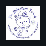 Tampon Auto-encreur Snowman et Snowflakes Christmas Adresse de retour<br><div class="desc">Aimez-vous les bonhommes de neige ? Ce mignon bonhomme de neige dessiné à la main avec de petits flocons de neige illustration sur cette adresse de retour de Noël personnalisée autocollant timbre est parfait pour vous!. Le nom de famille et l'adresse postale sont faciles à ajuster. Faites ressortir vos mailings...</div>