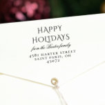 Tampon Auto-encreur Typographie vintage Joyeux jours fériés Nom de fam<br><div class="desc">Un timbre en caoutchouc festif avec l'accueil de vacances de votre choix en typographie de style vintage et votre nom de famille dans une police de script élégante avec votre adresse de retour ou les coordonnées ci-dessous en majuscules classiques. Invitations de Noël correspondant disponibles dans notre magasin. N'hésitez pas à...</div>