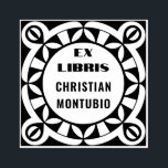 Tampon en bois Ex Libris - Motif géométrique<br><div class="desc">Personnalisez votre bibliothèque personnelle avec une touche d'élégance artisanale en utilisant ce tampon en bois d'art unique. Présentant un design captivant Ex Libris encadré par un motif géométrique complexe et entrelacé, ce tampon permet une marque de propriété véritablement personnalisée. Idéal pour tamponner directement sur les pages de livres, créer des...</div>