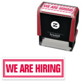 TAMPON ENCREUR 'NOUS RECRUTONS' POUR BUREAU (En situation)