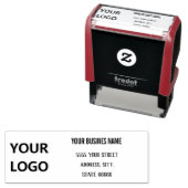 Tampon encreur personnalisé avec nom et adresse (En situation)