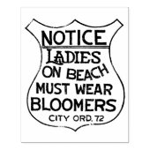 Tampons Encreurs Les Dames Sur La Plage Doivent Porter Un Signe De  (Impression)