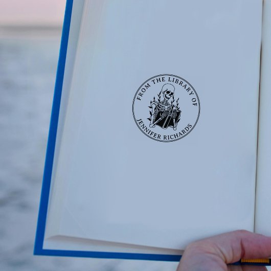 Tampons Encreurs Tête de mort lisant un livre, rond de la bibliothè