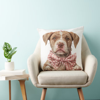 TAN AND WHITE PUT BULL PUPPY HOND MET ROZE BOOG KUSSEN