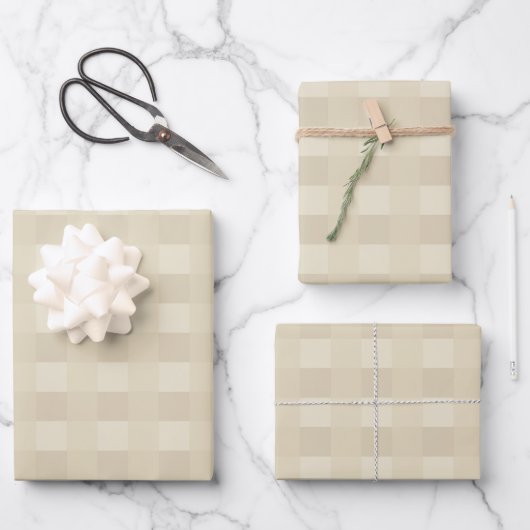 Tan en Beige Gingham Plaid Patroon Inpakpapier Vel (Voorkant)