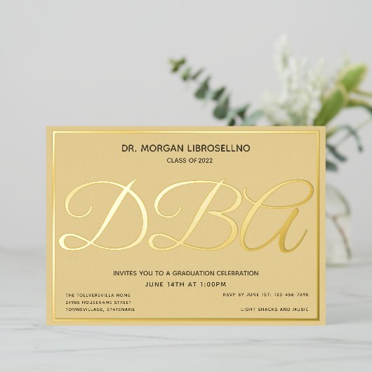 Tan Gold DBA-Afstuderen Folie Uitnodiging (Staand Voorkant)