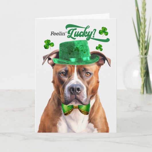 Tan Pit Bull Dog Feelin' Lucky St Patrick's Day Feestdagen Kaart (Voorkant)