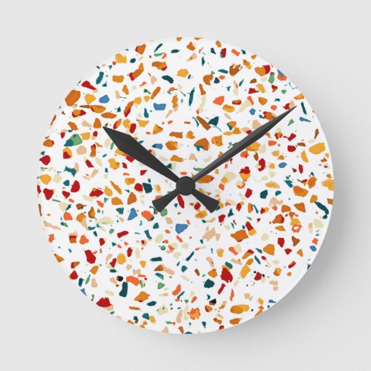 Tan Terrazzo | Eclectische Quirky Confetti Paintin Ronde Klok (Voorkant)