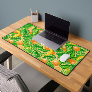 Tangerines, bananes et feuilles tropicaux