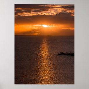 Tankschip op zonsondergang in de Atlantische Oceaa Poster