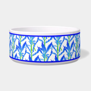 Tansy (L) op een Salade Bowl Voerbakje