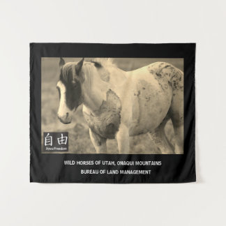 Tapestry WILD HORSES OF UTAH, ONAQUI MOUNTAINS BLM Wandkleed