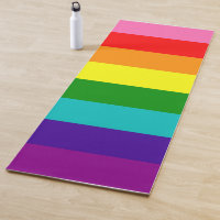 Tapis coloré de yoga de motif rayé d'arc-en-ciel