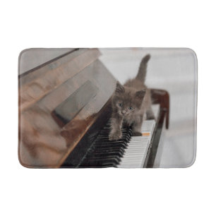 Tapis De Bain Animaux de bébés cutest   Kitten sur piano