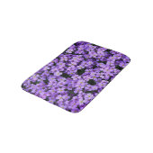 Tapis de bain aux fleurs violettes (Angle)