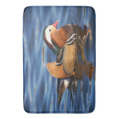 Tapis De Bain Beau canard Mandarin dans le Mat Bain de l'étang (devant Vertical)
