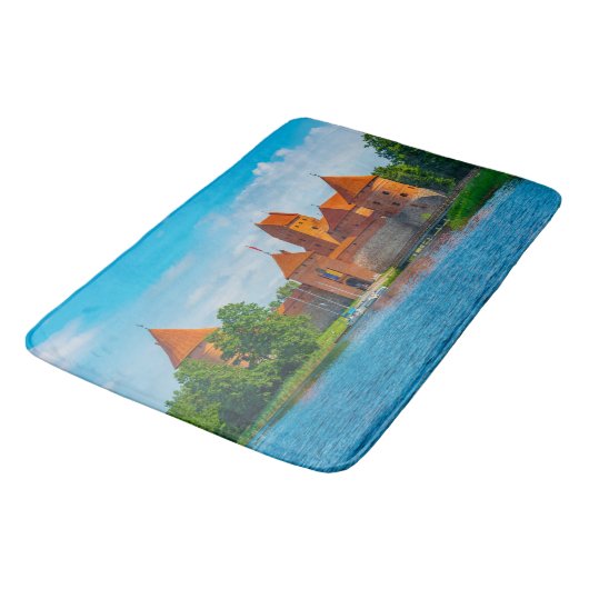 Tapis De Bain Beautiful Medieval Castle on Blue Lake          (Angle)
