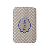 Tapis de bain beige de monogramme de Quatrefoil de (Devant (Vertical))