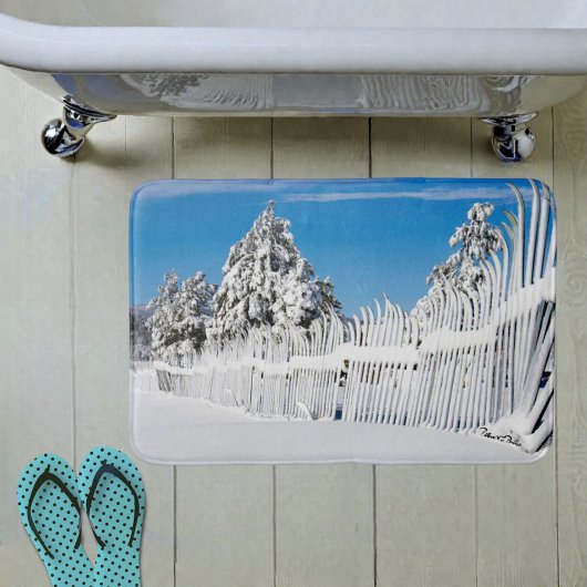 Tapis De Bain Cabine d'hiver Rusty Snowy Ski Fence Trees Photo