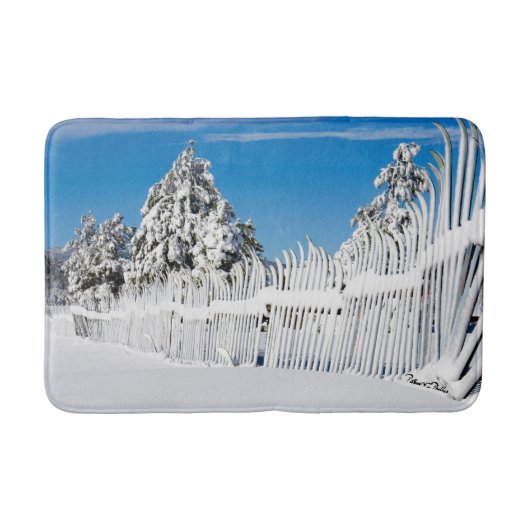 Tapis De Bain Cabine d'hiver Rusty Snowy Ski Fence Trees Photo (Devant)