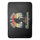 Tapis De Bain Champion du Monde de Cache-Cache Sasquatch (devant Vertical)