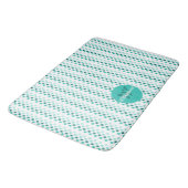 Tapis De Bain Chic Turquoise Blanc Teal Points Monogramme Nom (Angle)