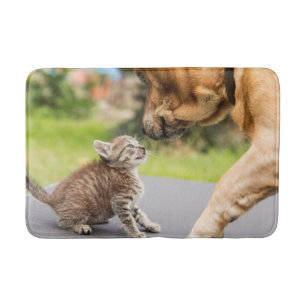 Tapis De Bain Chien et chat des images de Getty dans l'amour
