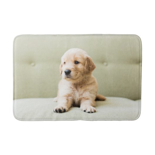 Tapis De Bain Chiot d'or sur un canapé (Devant)