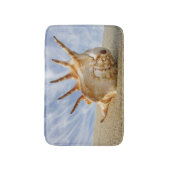 Tapis De Bain Conch Shell sur Sandy Beach, Blue Sky (Devant (Vertical))