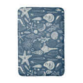 Tapis De Bain Coques de mer sur bleu foncé (Devant (Vertical))