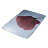 Tapis De Bain Cornouailles de pavot rouge avec ciel gris (Angle)