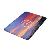 Tapis De Bain Coucher de soleil bleu rose personnalisé monogramm (Angle)