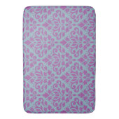 Tapis De Bain Défiler Damask Big Motif Plum sur Blue (devant Vertical)