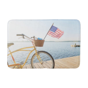 Tapis De Bain Eau Vélo au bord du lac
