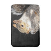 Tapis De Bain Écureuil mangeant une noix (Devant (Vertical))