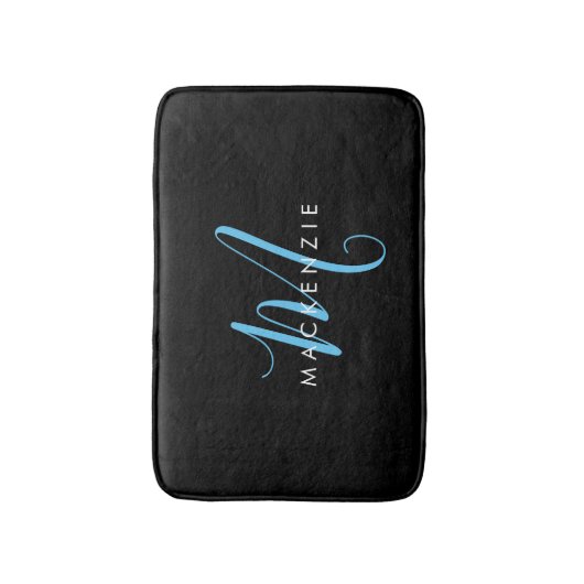 Tapis De Bain Élégant Black Sky Blue Script Monogramme moderne (Devant (Vertical))