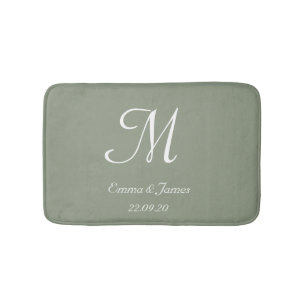 Tapis De Bain Élégant Sage Green Monogramme Nom Nouveaux mariés